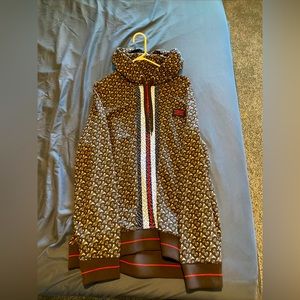 Men’s Burberry Hoodie. Comes with receipt.